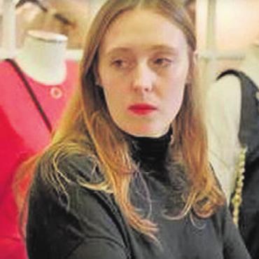 Nachhaltige Modewelt im Fokus - Im Dokumentarfilm porträtiert: Amy Powney gilt als führende Persönlichkeit der britischen Bewegung für nachhaltige Mode.