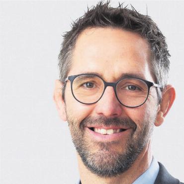 Region der erneuerbaren Energie - Überschüssigen Sommerstrom im Winter nutzbar machen. Dazu würde Ralf Bucher Innovationen fördern und Energiespeicher auf regionaler Ebene installieren. Bild: zg