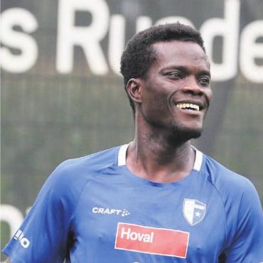 Der Gratis-Star - Sangoné Sarr fühlt sich sehr wohl beim FC Wohlen. Hier bejubelt er sein Tor zum 4:0 im letzten Spiel gegen Schötz. Bild: Stefan Sprenger