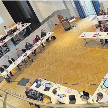 Es bleibt bei der Stimmfreigabe - Der sogenannte innere Ring des Einwohnerrates, bestehend aus SP, Grünen, GLP und EVP, besetzt aktuell 16 der 40 Sitze. Aber nach dem ersten Wahlgang über keinen Sitz im Gemeinderat. Bild: Archiv