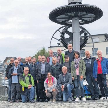 Technik aus alten Zeiten - Die Niederwiler Gruppe genoss den Ausflug in den Bezirkshauptort. Bild: zg