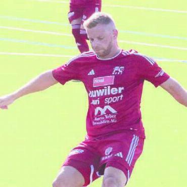 Frischen Wind mitnehmen - Routiniers wie Fabian Burkard spüren die Hoffnung, die beim FC Muri wieder aufgekeimt ist. Bild: Archiv/jl