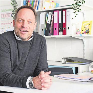 «Haben deutlich an Profil gewonnen» - Reto Helbling, Inhaber von «Lern mit»: «In der Schule haben wir den Spiegel von dem, was draussen abläuft.» Bild: Daniel Marti