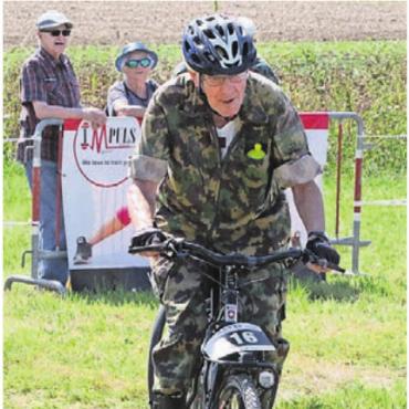 Aus Liebe zum Biken - Mit 89 Jahren kein bisschen müde: Pius Zimmermann.