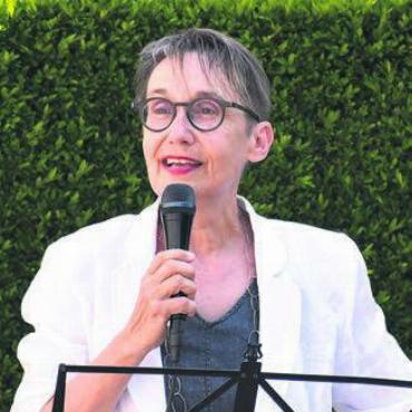 Viel Hoffnung auf besseres Leben - Elisabeth Burgener bei ihrer Eröffnungsrede.