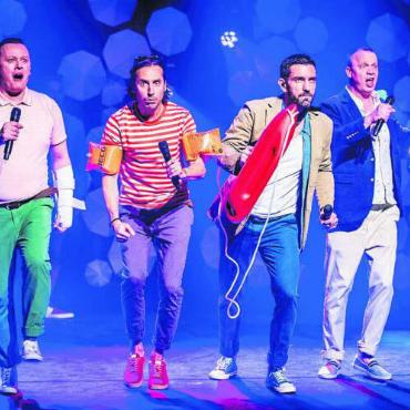 Shows voller Spektakel - «Acapulco», die neue Show von Bliss, wird im Zelt auf dem Merkur-Areal zu bestaunen sein. Bild: pd