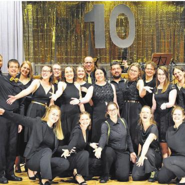 Mit Wort und Musik - Das Akkordeonorchester fis-a-dis – eine bunt gemischte Truppe aus musikbegeisterten Menschen. Bild: zg