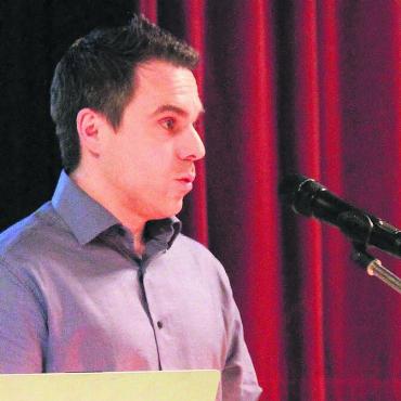 «Grosses Vorhaben für das Dorf» - Gemeinderat Fabian Kallen, Ressortvorsteher Schule, stellte das Projekt ausführlich vor. Bilder: Patrick Fischer