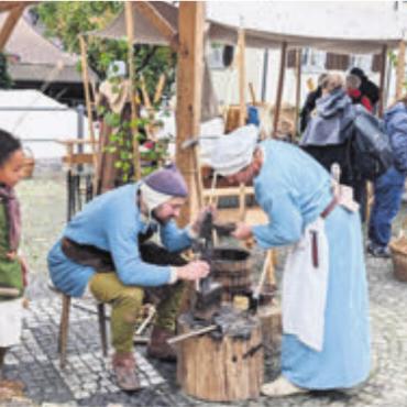 Wie aus dem Bilderbuch - Der Markt der Vielfalt bietet jeweils Erlebnisse für alle Sinne. Bild: huy
