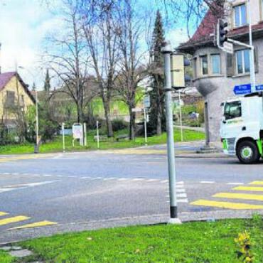 Start der Arbeiten am 8. April - Die Lichtsignalanlage ist in die Jahre gekommen und muss ersetzt werden. Die Kreuzung selber wird vorerst noch nicht neu gestaltet. Bild: chh