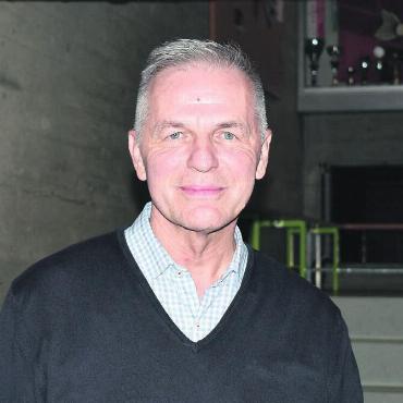 Rund 14 Millionen Franken vorgesehen - Vizeammann Thomas Rohrer stellte das Raumprogramm für die Sanierungen und Neubauten vor. Bilder: Erika Obrist