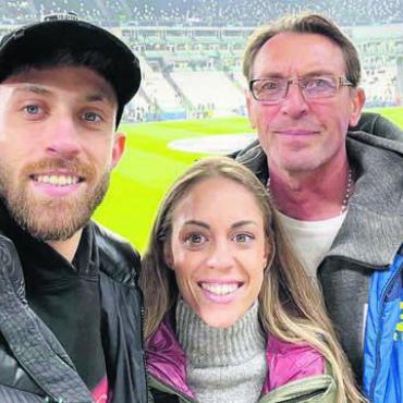 Der Positive - Vater Gianfranco an einem Fussballspiel in Turin. Sohn Luca und Tochter Vanessa sind beide beim FC Muri engagiert. Er als Spieler, sie im Vorstand.