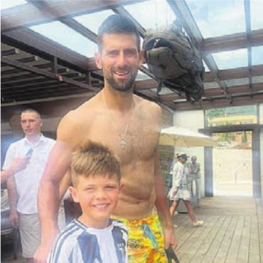 TRIBÜNEN GEFLÜSTER