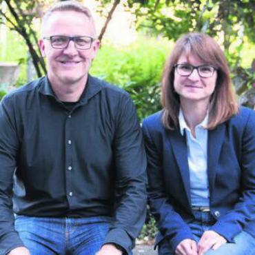 Herausforderndes Jahr - Der Start der neuen Geschäftsleitung ist gelungen: Arsène Perroud, Wohler Gemeindeammann und Präsident des KESD des Bezirks Bremgarten, mit der neuen Geschäftsführerin Andrea Schneider, die gut in ihrer neuen Aufgabe gestartet ist. Bilder: Monica Rast