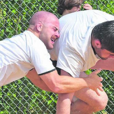 Der Titelverteidiger kommt - Joel Meier (links, aus Niederwil) und Vorjahressieger Jeremy Vollenweider. Hier im Duell 2024. Bild: wr