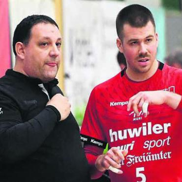 Am Ende vergeigt - Trainer Mimmo Di Simone und Routinier Jan Heusi. Bild: tvm