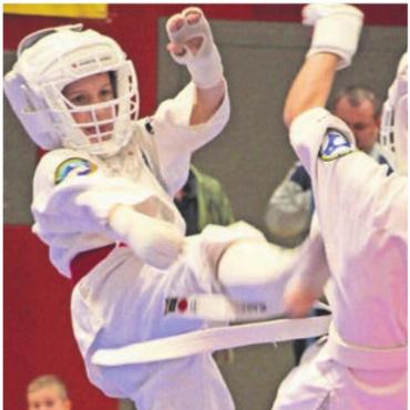 Junge Karatekas in Aktion - Die jungen Karatekas zeigen morgen Samstag in der Junkholz-Turnhalle, was sie können. Der Karate-Club Wohlen organisiert das Turnier. Bild zg: