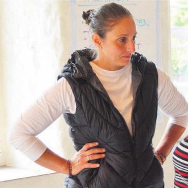 Trainings im Alltag - Die Bewegungsexpertin Tiziana Weibel (links) beantwortet nach dem Kurs noch viele persönliche Fragen.