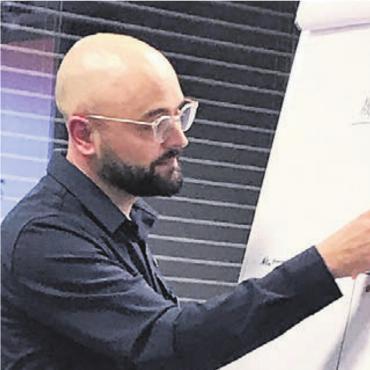 Einsteigen, anschnallen und staunen - Lukas Oesch von der Nagra erläutert die «Abstimmungsresultate».