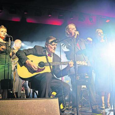 JAHRESRÜCKBLICK - Bilder, Menschen, Emotionen - 22. Juni: Die Jubiläumsparty im Casino ist eine Wucht. Die legendäre Wohler Formation «The Hardy’s Bubbles» feiert den 40. Geburtstag und begeistert zusammen mit den «Soul Birds» das Publikum einen ganzen Abend lang.