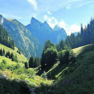 «Was machen wir da?» - Viele schöne Einblicke und Alpenpanoramen haben die vier auf ihrem Weg beeindruckt. So, dass sie fast ehrfürchtig feststellten, wie schön die Schweiz doch ist.