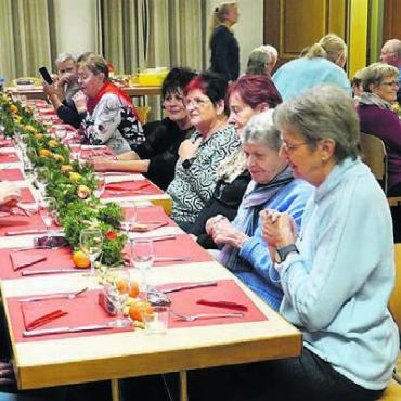 Gemeinsame Stunden - Gemütliches Beisammensein im Emanuel-Isler-Haus. Bild: zg
