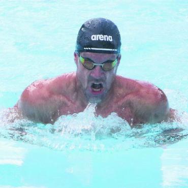 Gegen die eigenen Idole - Vollgas im kühlen Nass. Nach der Masters EM in Belgrad im letzten Jahr will Patrick Stocker jetzt an der WM in Singapur mit guten Resultaten überzeugen. Bilder: Josip Lasic