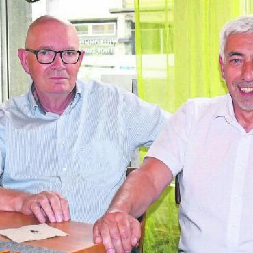 Schulraum im Mittelpunkt - Die SVP-Parteispitze stört es, dass keine Mitwirkung von Einwohnerrat, Parteien und Betroffenen gefragt war: Parteipräsident Roland Büchi (rechts) und Manfred Breitschmid, der Parteisprecher bei Schulraumfragen. Bild: Archiv/dm