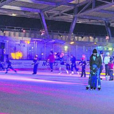 Die Saison ist eröffnet - Die erste Eisdisco findet am nächsten Samstag statt. Türöffnung ist Bild: Archiv/mo