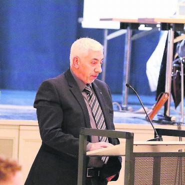 Schüwo-Park erhält weniger Geld als erhofft - Roland Büchi, der Präsident der SVP, rief das Parlament dazu auf, sich auf ein Budget zu einigen, welches vor dem Volk auch eine Chance hat.