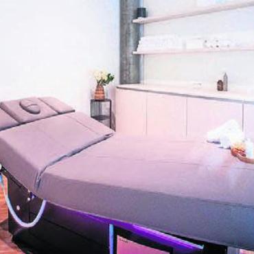 Das Angebot erweitert - Mit der neuen Kosmetikabteilung kann Haarkunst Ribolla einem Bedürfnis der Kundinnen Rechnung tragen. Bild: zg