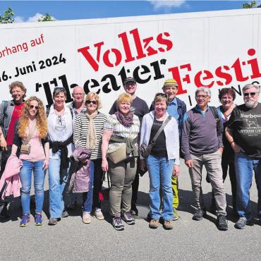 Für einmal im Publikum - Die Villmerger Theaterleute besuchten im Juni das Volks-Theater-Festival im Berner Oberland. Bild: zg