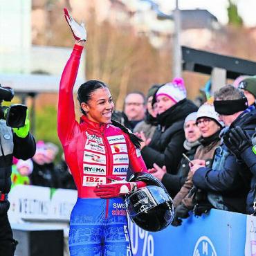 «Da liegt noch etwas drin» - Melanie Hasler im Ziel bei den Weltmeisterschaften in Winterberg. Die Laune gut, die Resultate okay. Bilder: IBSF