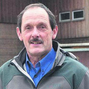 «Sind hier, um abzustimmen» - Walter Stierli sprach in Aarau, schätzt es aber ebenso, auf seinem Hof in Fischbach-Göslikon zu wirken. Bild: Archiv