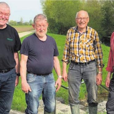 Kneipp-Saison ist vorüber - Das Reinigungsteam, von links: Peter Füglistaler, Edy Köpfli, Karl Brunner, und Alfred Strebel. Bild: zg