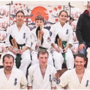Wohlen zweimal auf dem Podest - Der Karate-Club Wohlen an der Kata-SM. Bild: zg