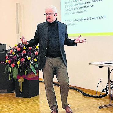 Rhetorisches Feuerwerk - Markus Somm referierte auf packende Art und Weise zum Thema «Unsere Schweiz – ein Erfolgsrezept nähert sich dem Dichtestress».