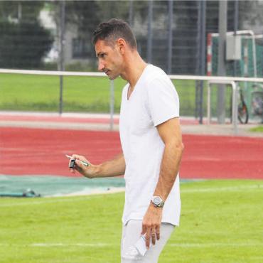 Wachsend Richtung Jubiläum - Ein Mann vom Fach: Ex-Profi und Sekundarlehrer Sergio Colacino war als Schiedsrichter im Einsatz.