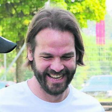 Der treue «Peach» hofft weiterhin - Co-Trainer Peter Lang glaubt an die Wende. Bild: Archiv