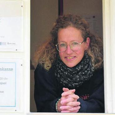 Aus einem Witz wurde ernst - Willkommen beim Circus Monti: Der kleine Kassenwagen ist der neue Arbeitsbereich von Sonja Räber.