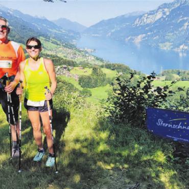 Petrus ist ein Wanderfreund - Markus Büchi und Brigitte Nadler, Pioniere des Charity Hikes.