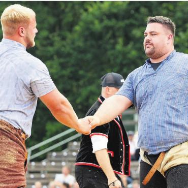 Siegen und den Rhythmus finden - Das war das letzte Kranzfest von Lukas Döbeli im August 2024. Damals traf er im Eidgenossen-Duell auf den Baselbieter Lars Voggensperger. Am Guggibad-Schwinget könnte es erneut zu diesem Aufeinandertreffen kommen. Bilder: Freshfocus/spr