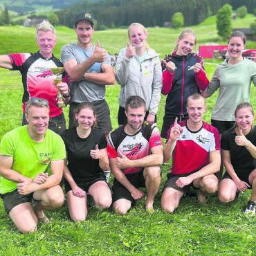 Zweimal Final für Oberfreiämter - Das Sinser Mixed-Team freut sich über den Tagessieg. Bild: zg
