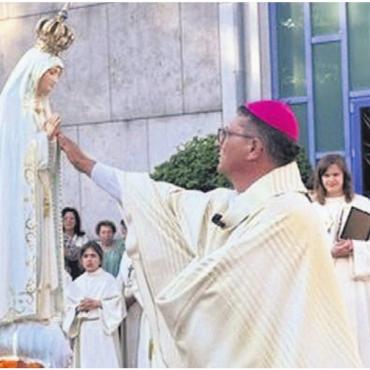 Besinnungswoche um Statue - Bischof Felix Gmür sendete die Statue der Madonna von Fatima aus. Bild: zg