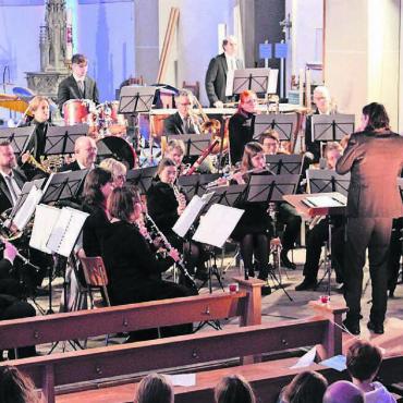 Musik, die berührt - Die Musikgesellschaft Villmergen präsentiert unter der Leitung von Peter Werlen ein abwechslungsreiches und magisches Programm. Bilder: Monica Rast