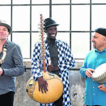 Feiern für den guten Zweck - «JMO ruft Begeisterungsstürme hervor!», titelte eine deutsche Zeitung nach einem Konzert der drei Ausnahmemusiker. Nun kommt das Trio für einen Benefizauftritt nach Wohlen. Bild: pd