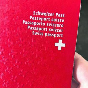 Eingriff in Gemeindeautonomie - Wer darf Schweizer werden? Über diese Frage wird immer wieder vor Gericht gestritten. Bild: ake