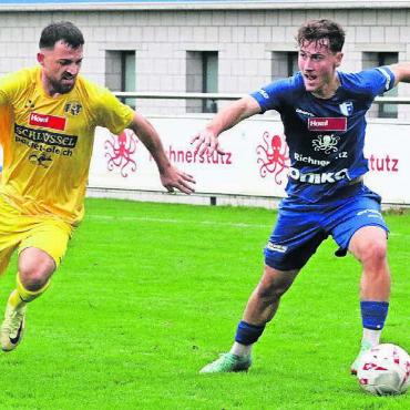 Auf Vogts Spuren - Sergio Casale (rechts) ist mit seinen 19 Jahren einer der jungen Spieler in den Reihen des FCW. Bild: Archiv/jl