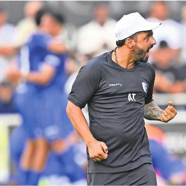 «Ein Zeichen setzen» - Er lebt, leidet und feiert mit: Co-Trainer Ivano Rizzo ist mit dem FC Wohlen eng verbunden. Bild: awa