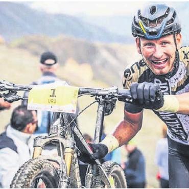 König, Maschine, Marathon-Mann - Urs Huber am Grand Raid in Wallis im Jahr 2019. Es war sein sechster und letzter Sieg an diesem Rennen. Dieses Bild bezeichnet er als das speziellste seiner Karriere. Bild: zg